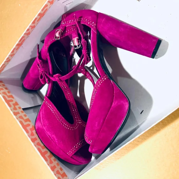 Fuchsia Pink T-Strap Suede Platform Peep-Toe Block Heels Gianni Bini 9 - Picture 8 of 8